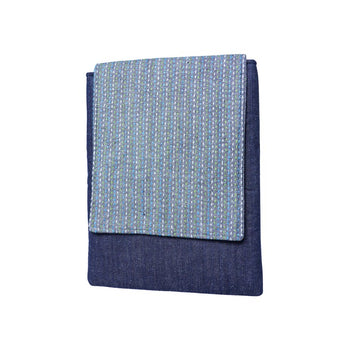 The Indigo Stitch Sleeve – Every Line, a Quiet Detail