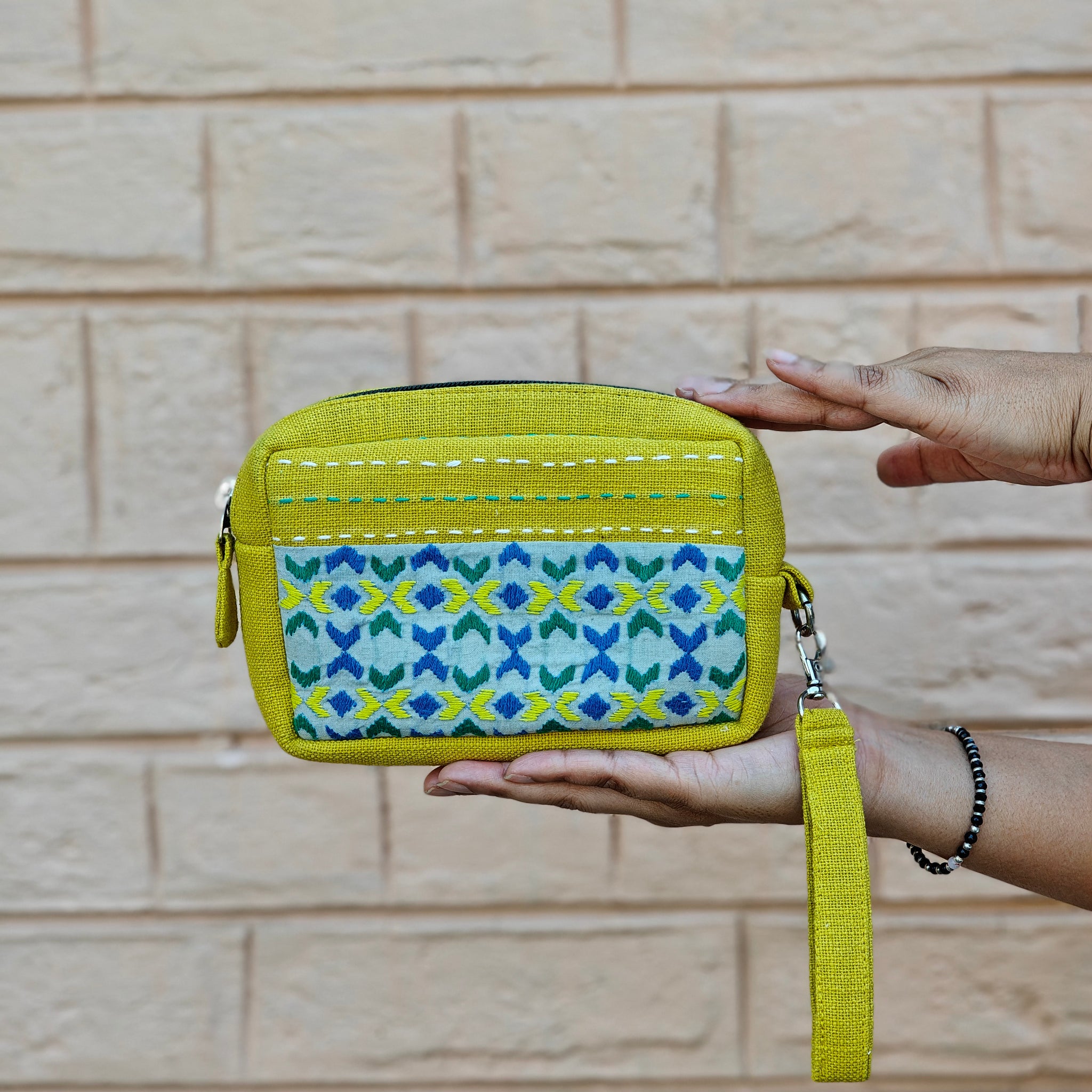 Abhi Tech Case – Threads of Sunshine & Sky