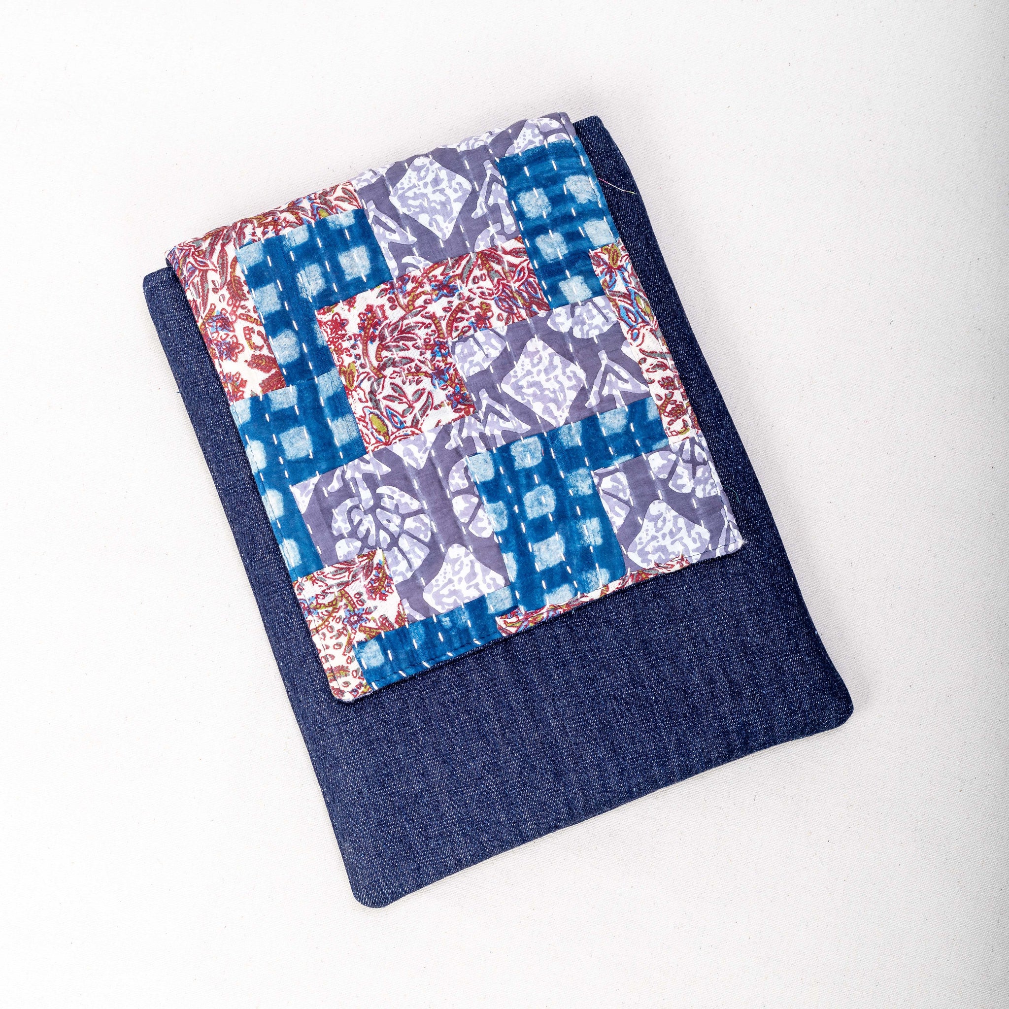 Vertical laptop Sleeve - Patch Kantha Work (Blue)