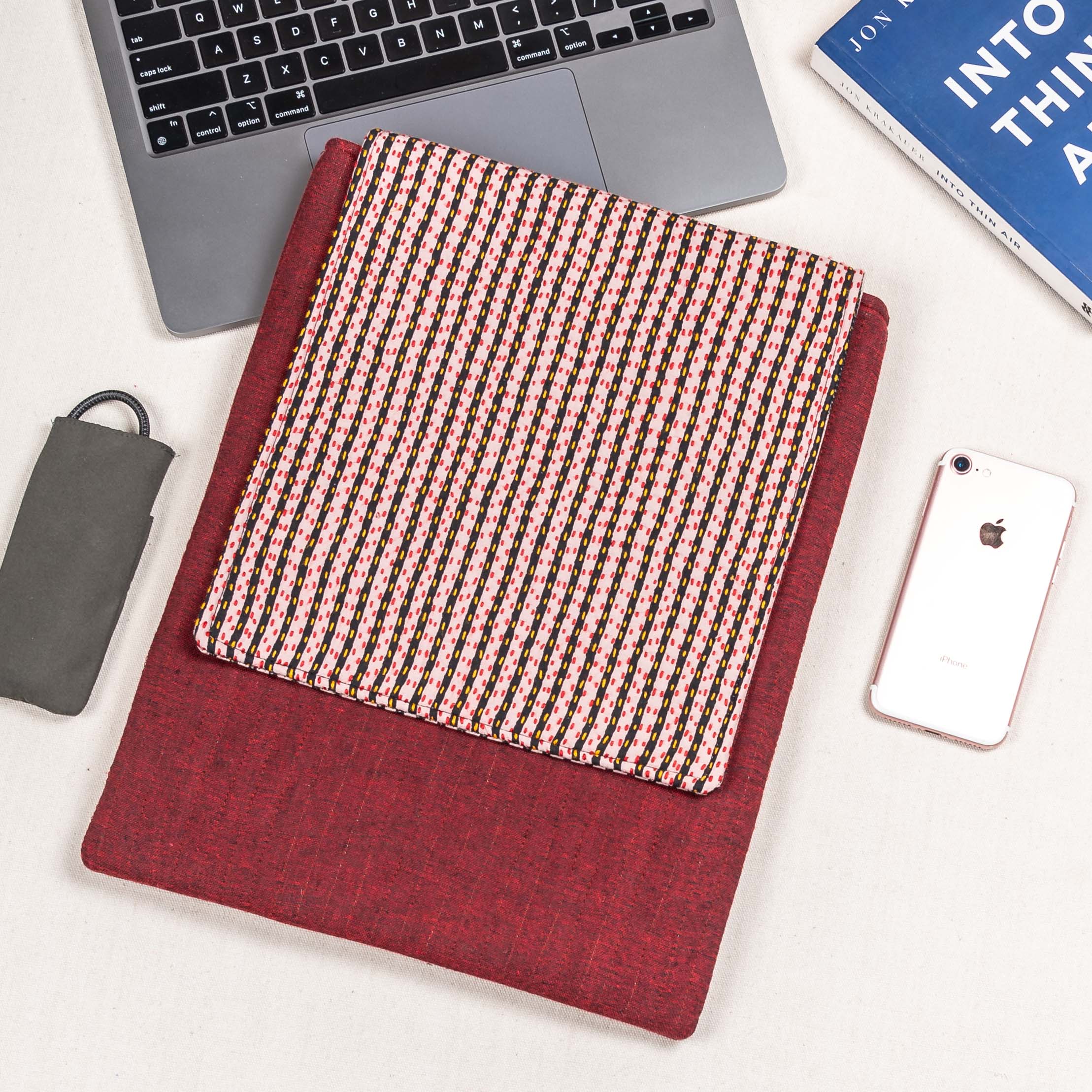 Copy of Vertical laptop Sleeve Maroon