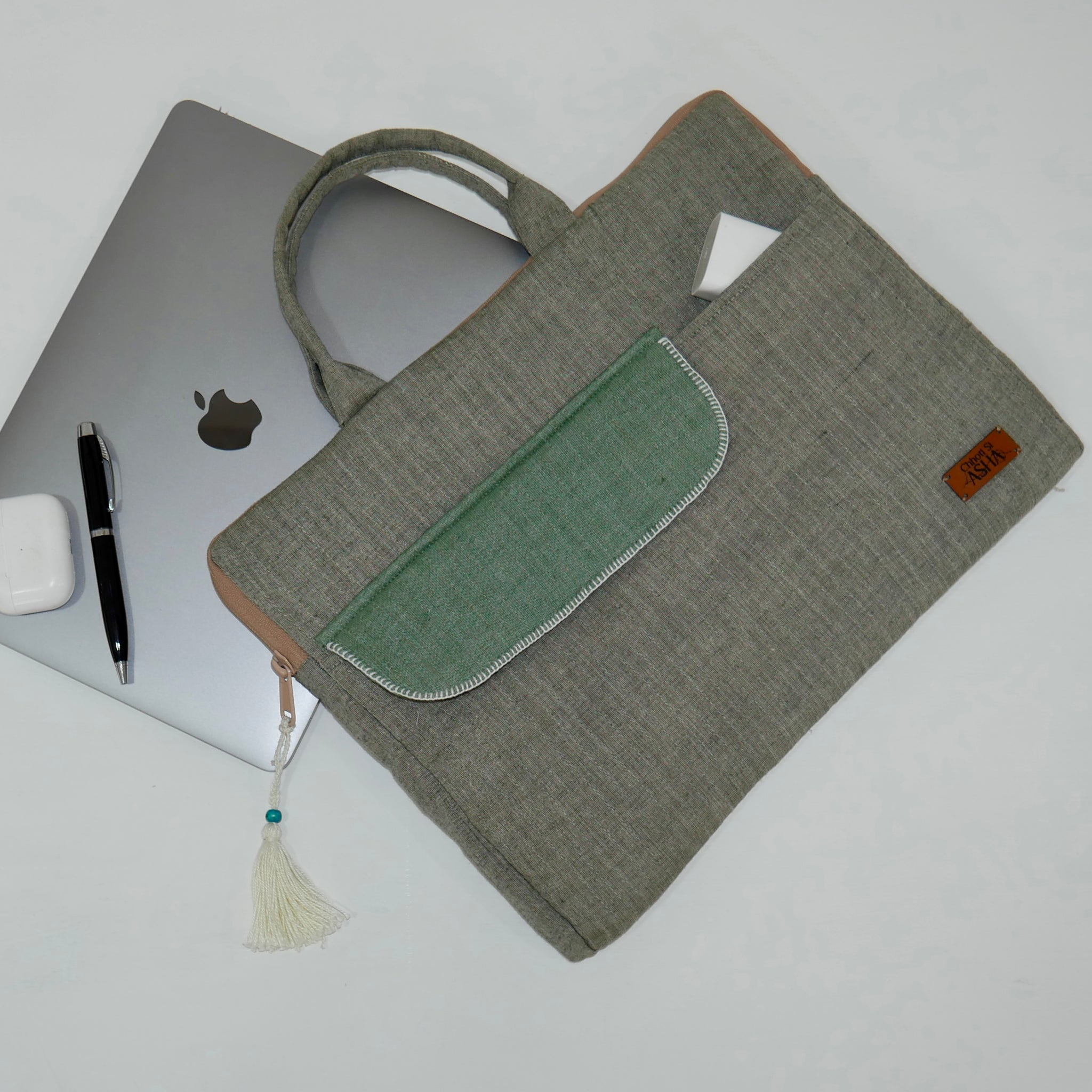 Swaran Sleeve – Button Stitch Pocket - Soothing Green