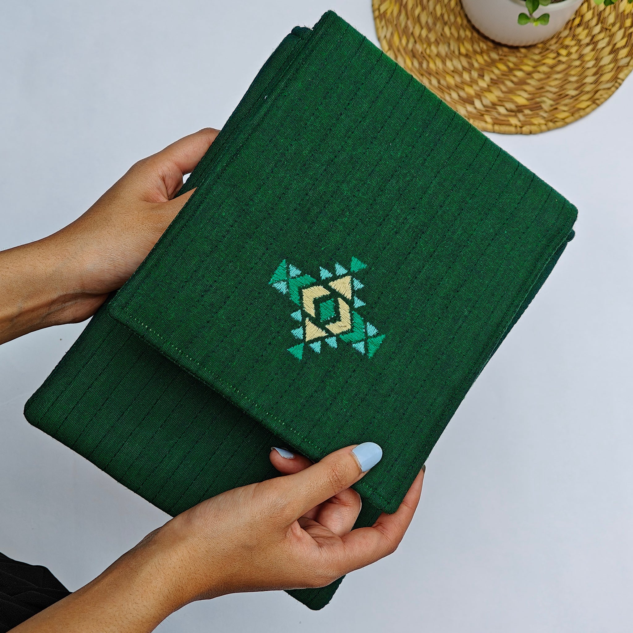 Vertical iPad Sleeve – Off-Centre Grace