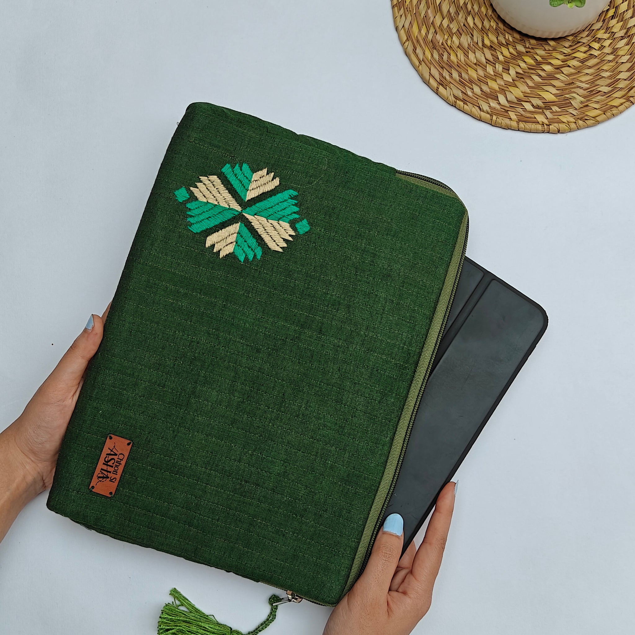 Horizontal iPad Sleeve – Off Center Grace